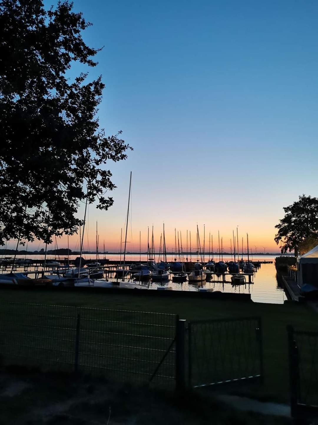 Duemmerliebe Mit Garten, 10 Min. Fusslaeufig Zum See Hüde Exterior foto